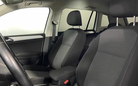 Volkswagen Tiguan II, 2021 год, 2 675 000 рублей, 10 фотография