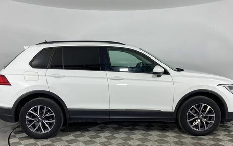 Volkswagen Tiguan II, 2021 год, 2 675 000 рублей, 4 фотография