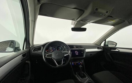 Volkswagen Tiguan II, 2021 год, 2 675 000 рублей, 15 фотография