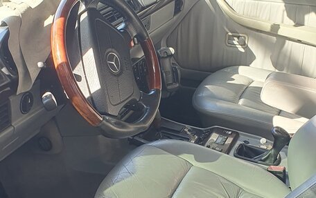 Mercedes-Benz G-Класс W463 рестайлинг _ii, 1997 год, 1 700 000 рублей, 8 фотография