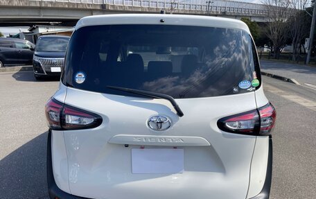 Toyota Sienta II, 2021 год, 1 126 000 рублей, 5 фотография