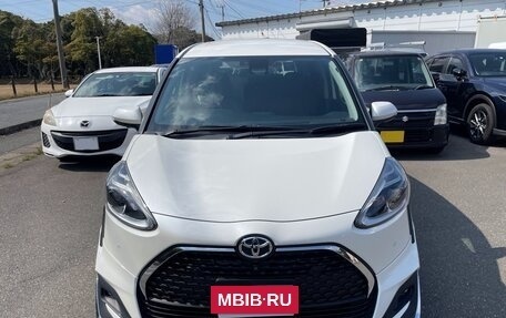 Toyota Sienta II, 2021 год, 1 126 000 рублей, 2 фотография
