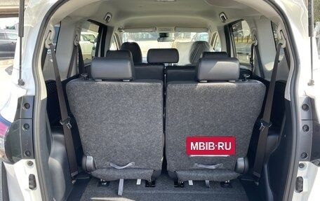 Toyota Sienta II, 2021 год, 1 126 000 рублей, 10 фотография