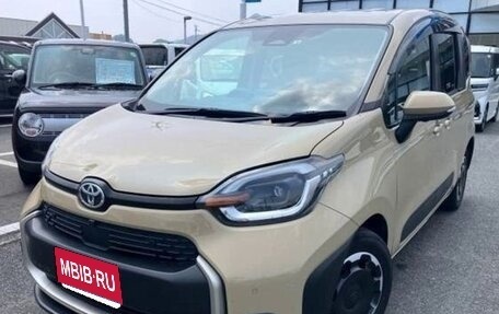 Toyota Sienta, 2022 год, 1 498 000 рублей, 1 фотография