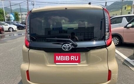 Toyota Sienta, 2022 год, 1 498 000 рублей, 5 фотография