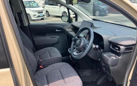 Toyota Sienta, 2022 год, 1 498 000 рублей, 14 фотография