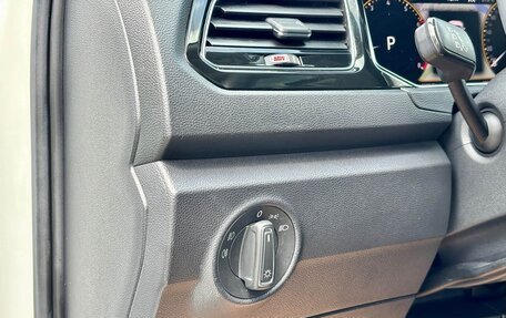 Volkswagen T-Roc I, 2022 год, 2 150 000 рублей, 18 фотография