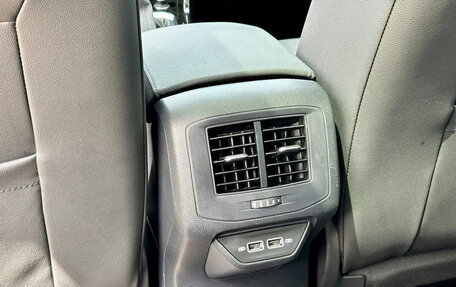 Volkswagen T-Roc I, 2022 год, 2 150 000 рублей, 17 фотография