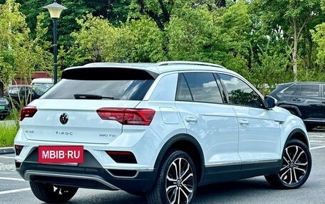 Volkswagen T-Roc I, 2022 год, 2 150 000 рублей, 7 фотография