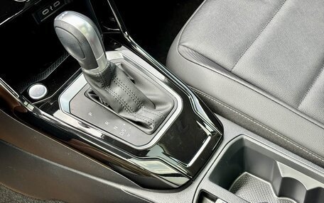 Volkswagen T-Roc I, 2022 год, 2 150 000 рублей, 23 фотография