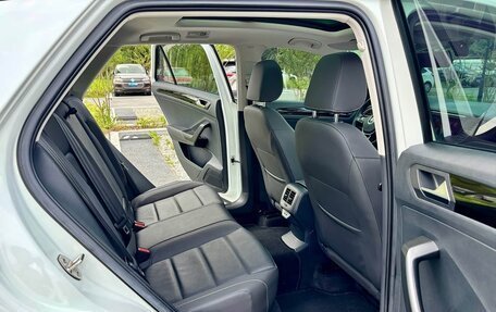 Volkswagen T-Roc I, 2022 год, 2 150 000 рублей, 20 фотография