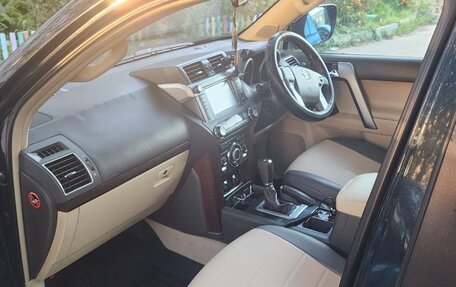 Toyota Land Cruiser Prado 150 рестайлинг 2, 2015 год, 3 180 000 рублей, 6 фотография