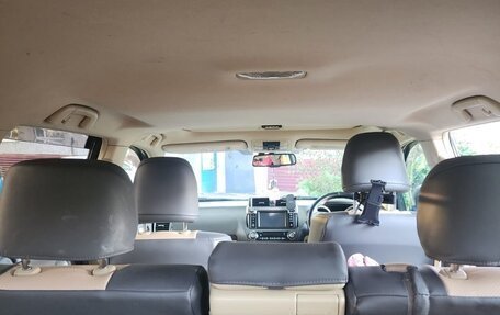 Toyota Land Cruiser Prado 150 рестайлинг 2, 2015 год, 3 180 000 рублей, 10 фотография