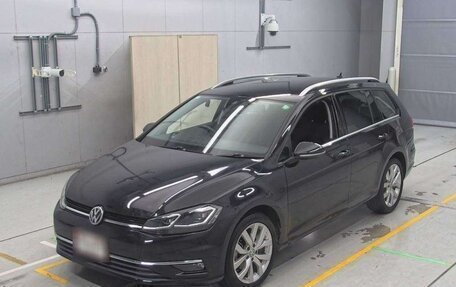 Volkswagen Golf VII, 2018 год, 1 430 000 рублей, 2 фотография