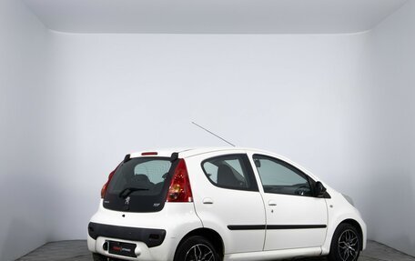 Peugeot 107 I рестайлинг, 2010 год, 370 000 рублей, 5 фотография