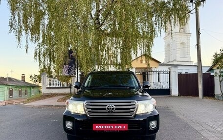 Toyota Land Cruiser 200, 2013 год, 3 300 000 рублей, 2 фотография