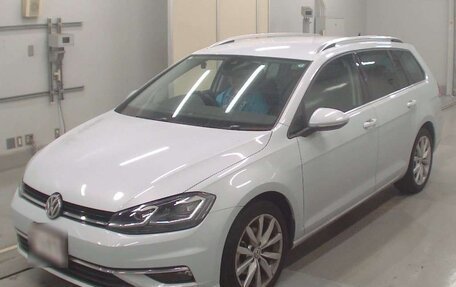 Volkswagen Golf VII, 2018 год, 1 135 000 рублей, 2 фотография