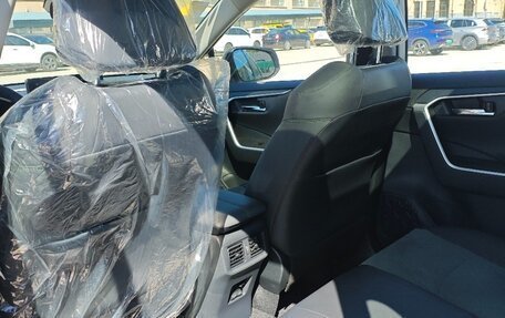 Toyota RAV4, 2024 год, 3 950 000 рублей, 6 фотография