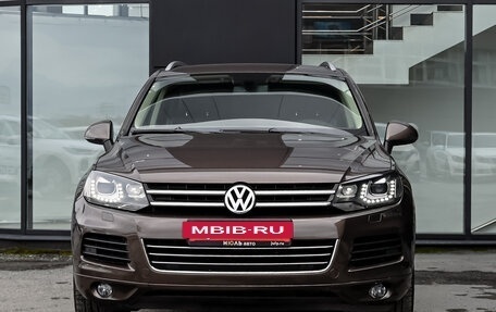 Volkswagen Touareg III, 2012 год, 2 470 000 рублей, 2 фотография