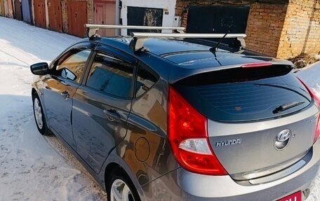 Hyundai Solaris II рестайлинг, 2011 год, 750 000 рублей, 3 фотография
