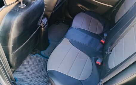 Hyundai Solaris II рестайлинг, 2011 год, 750 000 рублей, 12 фотография