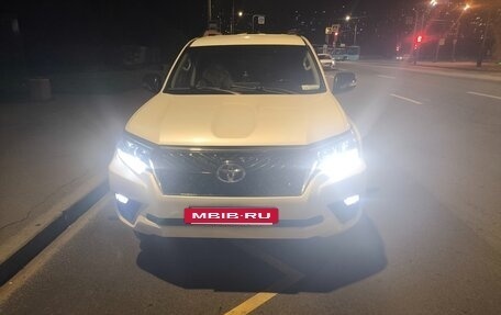 Toyota Land Cruiser Prado 150 рестайлинг 2, 2011 год, 2 900 000 рублей, 14 фотография