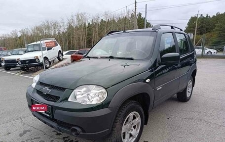 Chevrolet Niva I рестайлинг, 2015 год, 945 000 рублей, 3 фотография