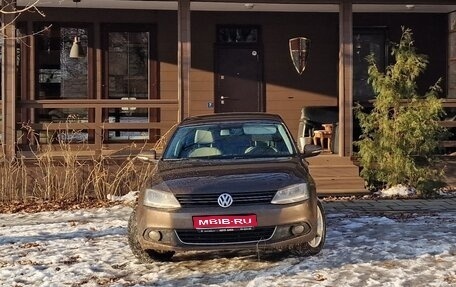 Volkswagen Jetta VI, 2013 год, 1 200 000 рублей, 1 фотография