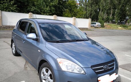 KIA cee'd I рестайлинг, 2009 год, 675 000 рублей, 1 фотография