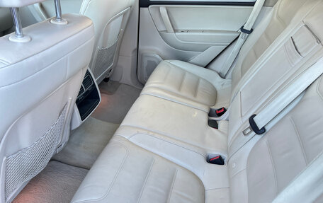 Volkswagen Touareg III, 2011 год, 1 199 000 рублей, 10 фотография