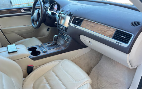 Volkswagen Touareg III, 2011 год, 1 199 000 рублей, 7 фотография