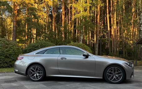 Mercedes-Benz E-Класс, 2020 год, 4 950 000 рублей, 4 фотография
