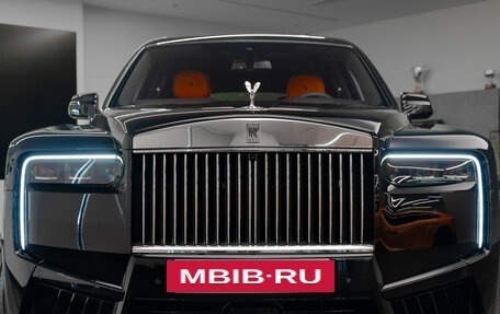 Rolls-Royce Cullinan, 2024 год, 70 000 000 рублей, 7 фотография