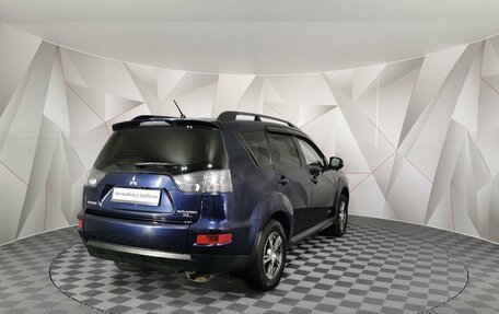 Mitsubishi Outlander III рестайлинг 3, 2011 год, 865 650 рублей, 2 фотография