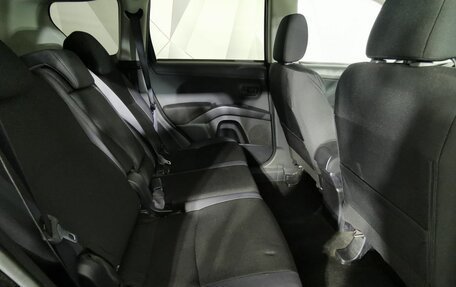 Mitsubishi Outlander III рестайлинг 3, 2011 год, 865 650 рублей, 16 фотография
