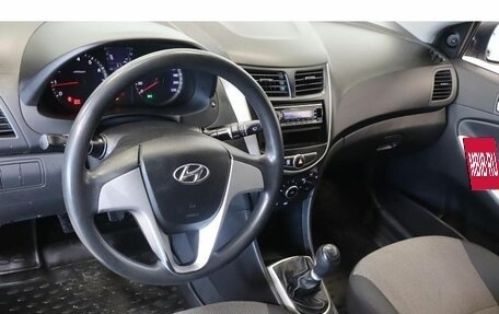 Hyundai Solaris II рестайлинг, 2011 год, 699 000 рублей, 6 фотография