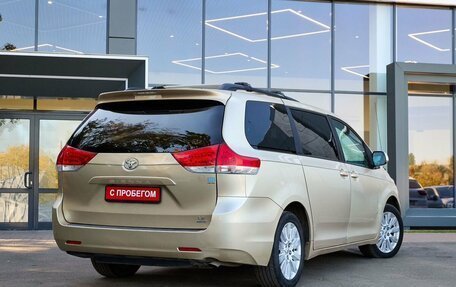 Toyota Sienna III, 2011 год, 1 900 000 рублей, 6 фотография