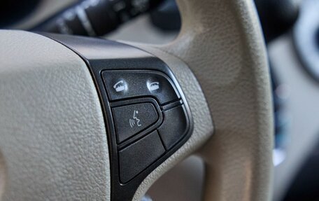 Toyota Sienna III, 2011 год, 1 900 000 рублей, 19 фотография