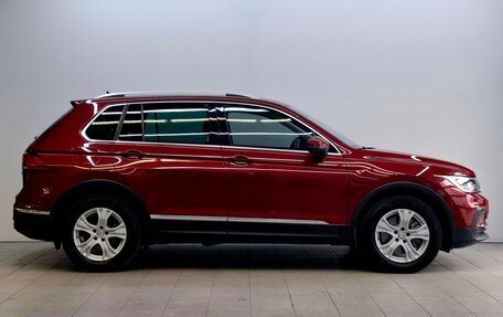 Volkswagen Tiguan II, 2021 год, 2 980 000 рублей, 6 фотография