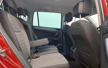 Volkswagen Tiguan II, 2021 год, 2 980 000 рублей, 19 фотография