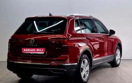 Volkswagen Tiguan II, 2021 год, 2 980 000 рублей, 7 фотография