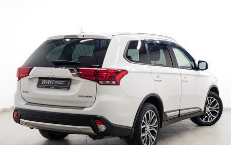 Mitsubishi Outlander III рестайлинг 3, 2017 год, 1 830 000 рублей, 5 фотография
