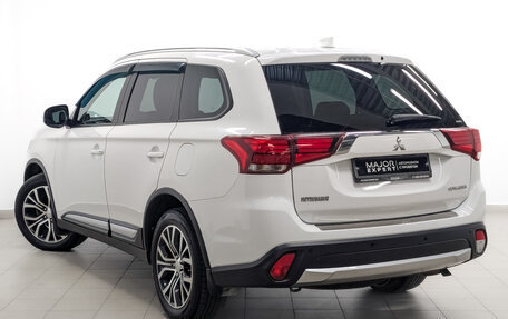Mitsubishi Outlander III рестайлинг 3, 2017 год, 1 830 000 рублей, 7 фотография
