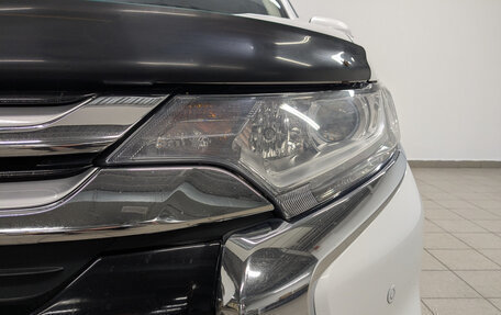 Mitsubishi Outlander III рестайлинг 3, 2017 год, 1 830 000 рублей, 11 фотография