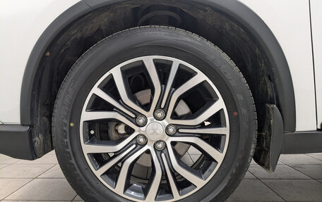 Mitsubishi Outlander III рестайлинг 3, 2017 год, 1 830 000 рублей, 12 фотография
