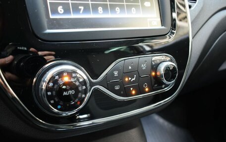 Renault Kaptur I рестайлинг, 2019 год, 1 590 000 рублей, 13 фотография