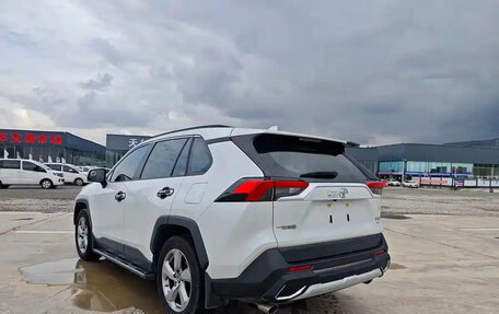 Toyota RAV4, 2022 год, 2 900 001 рублей, 18 фотография