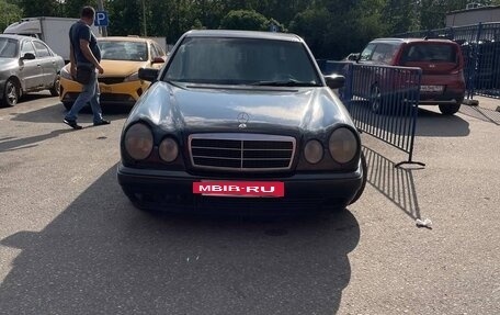 Mercedes-Benz E-Класс, 1995 год, 199 000 рублей, 2 фотография