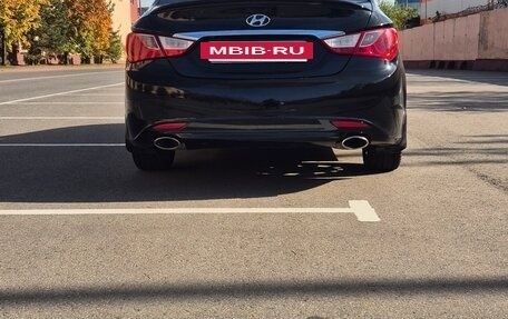 Hyundai Sonata VI, 2013 год, 950 000 рублей, 3 фотография