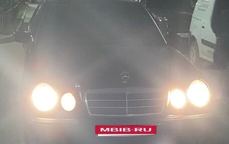 Mercedes-Benz E-Класс, 1995 год, 199 000 рублей, 13 фотография